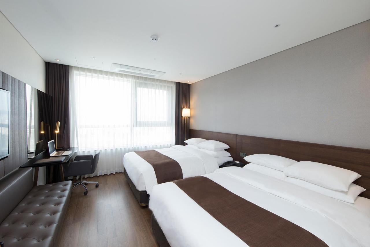 Ramada By Wyndham Daejeon Hotel Eksteriør billede