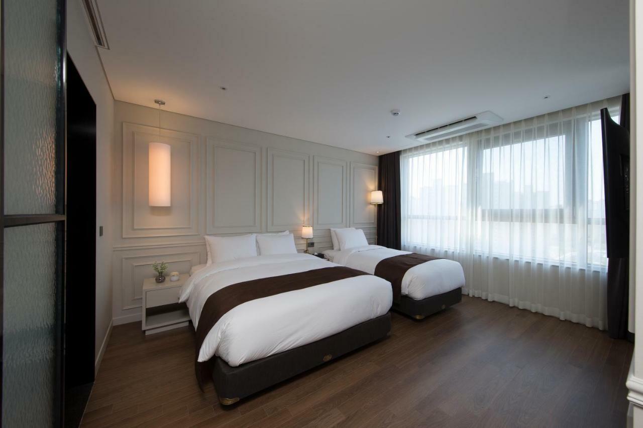 Ramada By Wyndham Daejeon Hotel Eksteriør billede